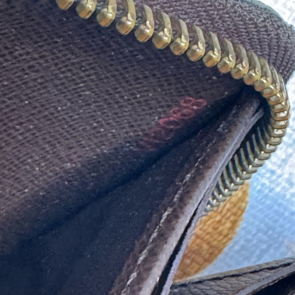 Louis Vuitton Brown Monogram Vintage Checkered Long Damier Ebene Wallet - Picture 11 of 11